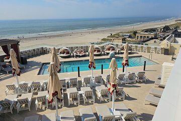 Rooftop pool
