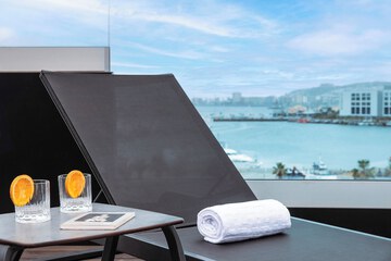 Rooftop pool