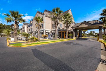 Country Inn & Suites by Radisson Hinesville, GA
