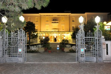 Front of property - evening/night