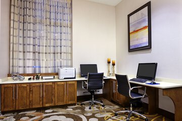 Business Center 26 of 26