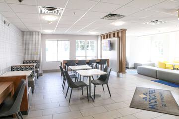 Hotel Interior 9 of 34