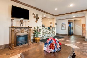 Hotel Interior 6 of 35