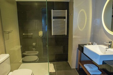 Bathroom shower
