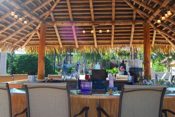 Poolside bar