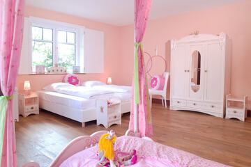 Children's theme room