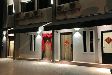 Front of property - evening/night