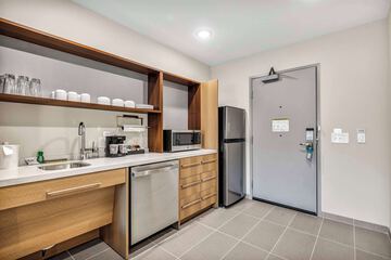 Private kitchenette