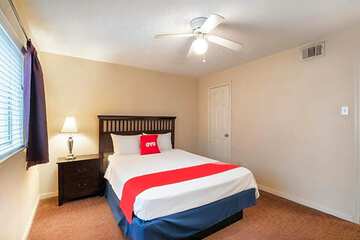 OYO Hotel & Apartments Houston Galleria