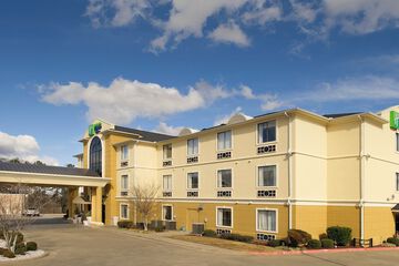 Holiday Inn Express Hotel & Suites Mount Pleasant by IHG