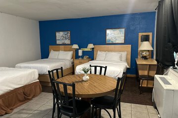 Tides Motor Inn at Stehli Beach