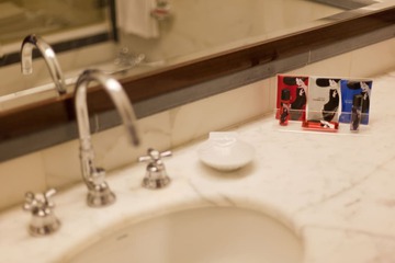 Bathroom sink