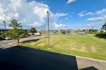 Pet-friendly amenities