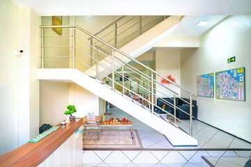 Handrails in stairways
