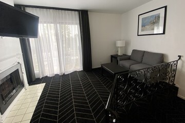 Room 47 of 72
