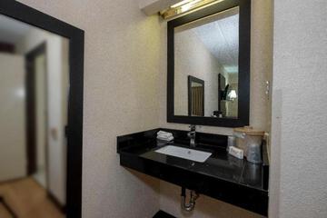 Photo 32