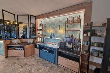 Breakfast area