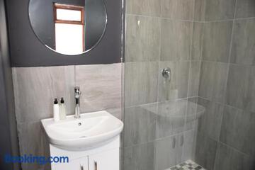 Photo 32