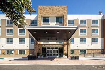 Holiday Inn Express & Suites San Jose Silicon Valley by IHG