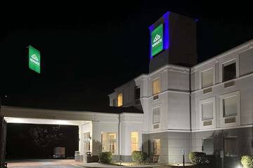 Hotel 3 of 58