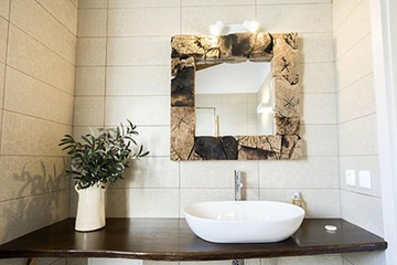 Bathroom sink