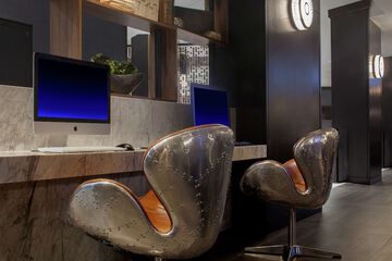 Business Center 84 of 91