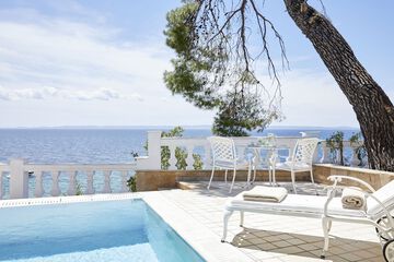 Private pool