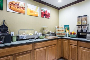 Breakfast/Coffee Service 40 of 52