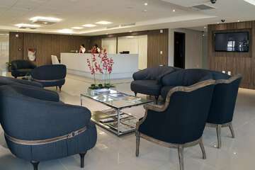 Lobby lounge