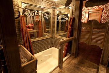Jetted tub
