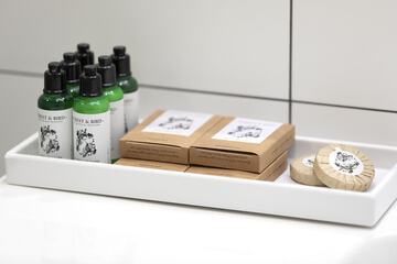 Bathroom amenities