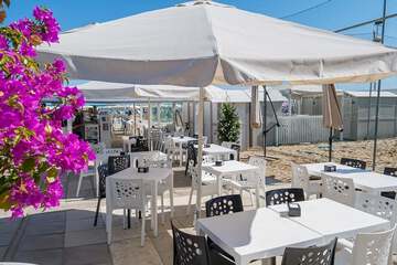 Beach bar