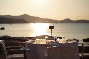 Couples dining