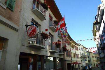Photo 33