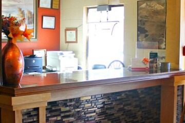 Check-in/check-out kiosk