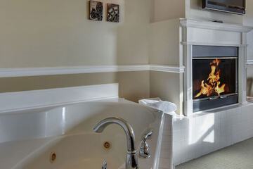 Jetted tub