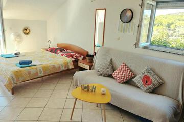 Photo 52