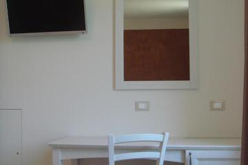 Photo 37