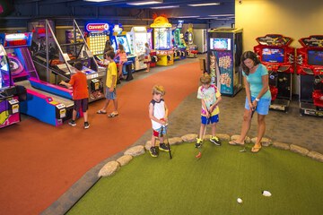 Mini-golf