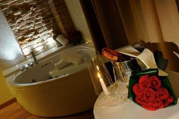 Jetted tub