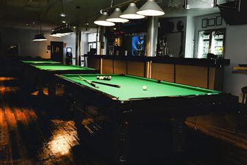 Sports bar