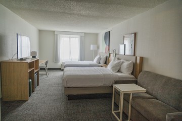 Room 5 of 12