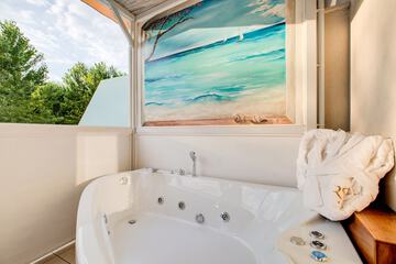 Private spa tub