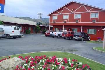 Avenue Motel