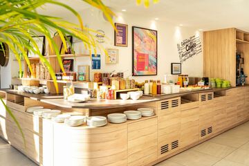 Breakfast area