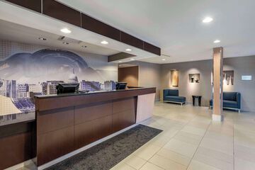 Hotel Interior 14 of 61