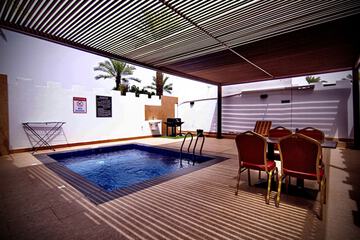 Private pool