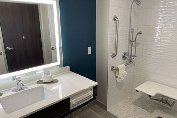Room 19 of 46