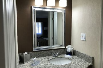 Bathroom sink
