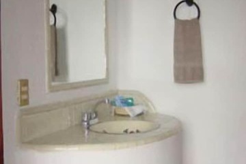 Bathroom sink